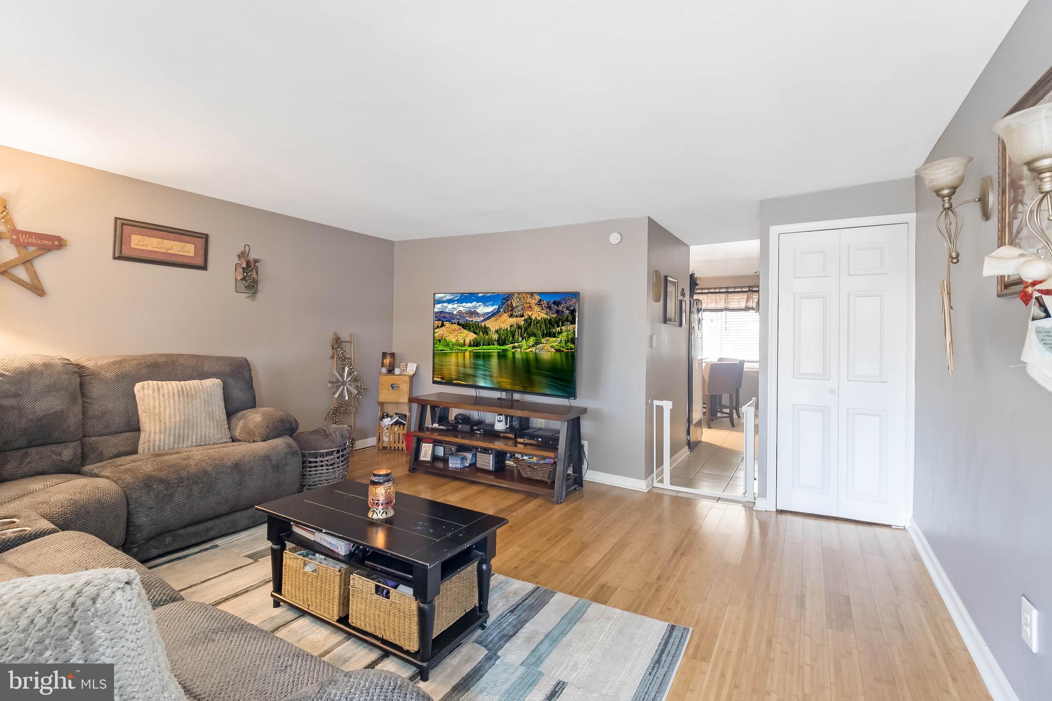 2739 Yarnall Road Baltimore, MD 21227 - Photo 5 of 31