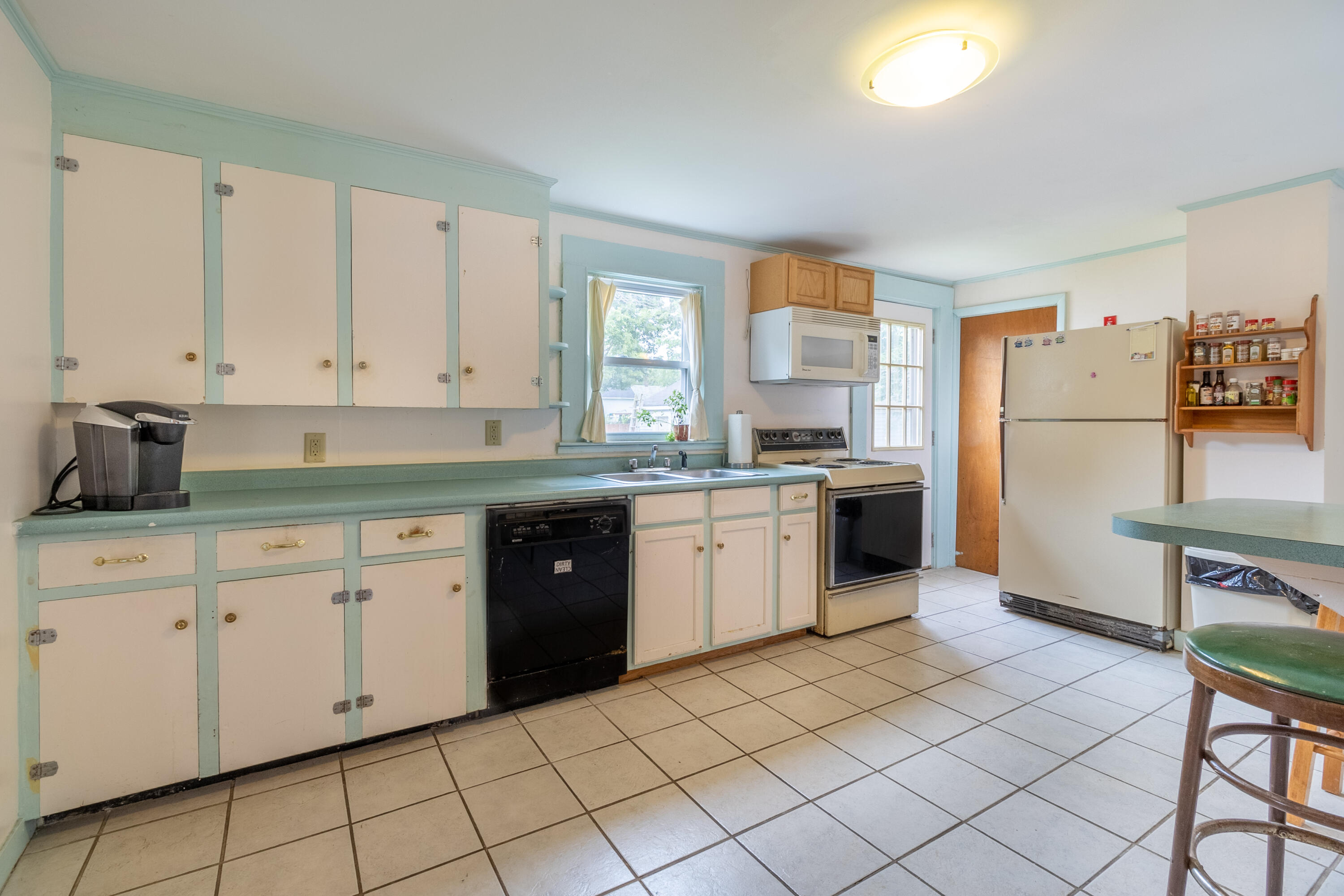 110 Haskell Street Westbrook, ME 04092 - Photo 3 of 33 Kitchen Cabinets