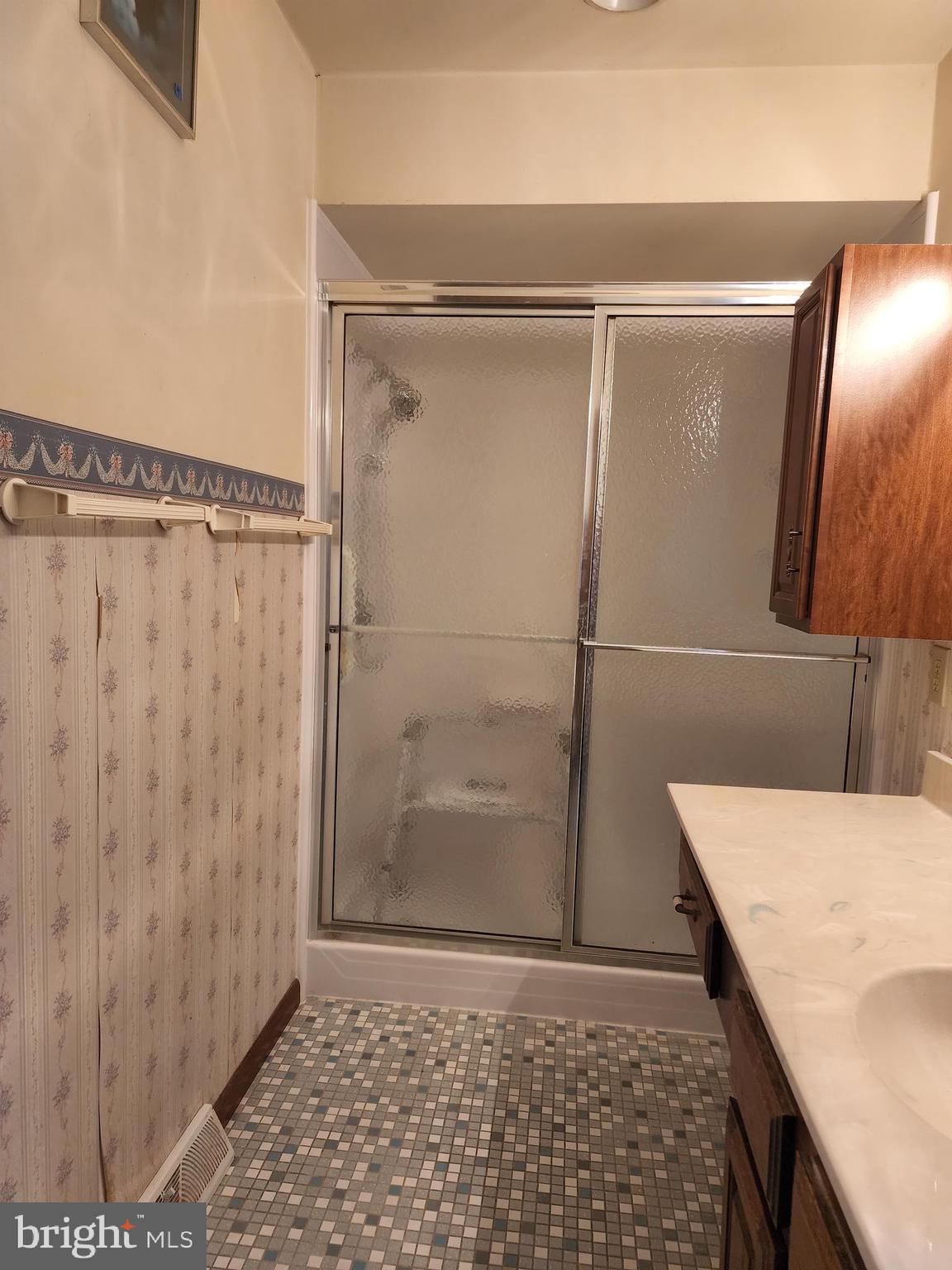 262 Meany Road Wrightstown, NJ 08562 - Photo 13 of 28 Master Bathroom