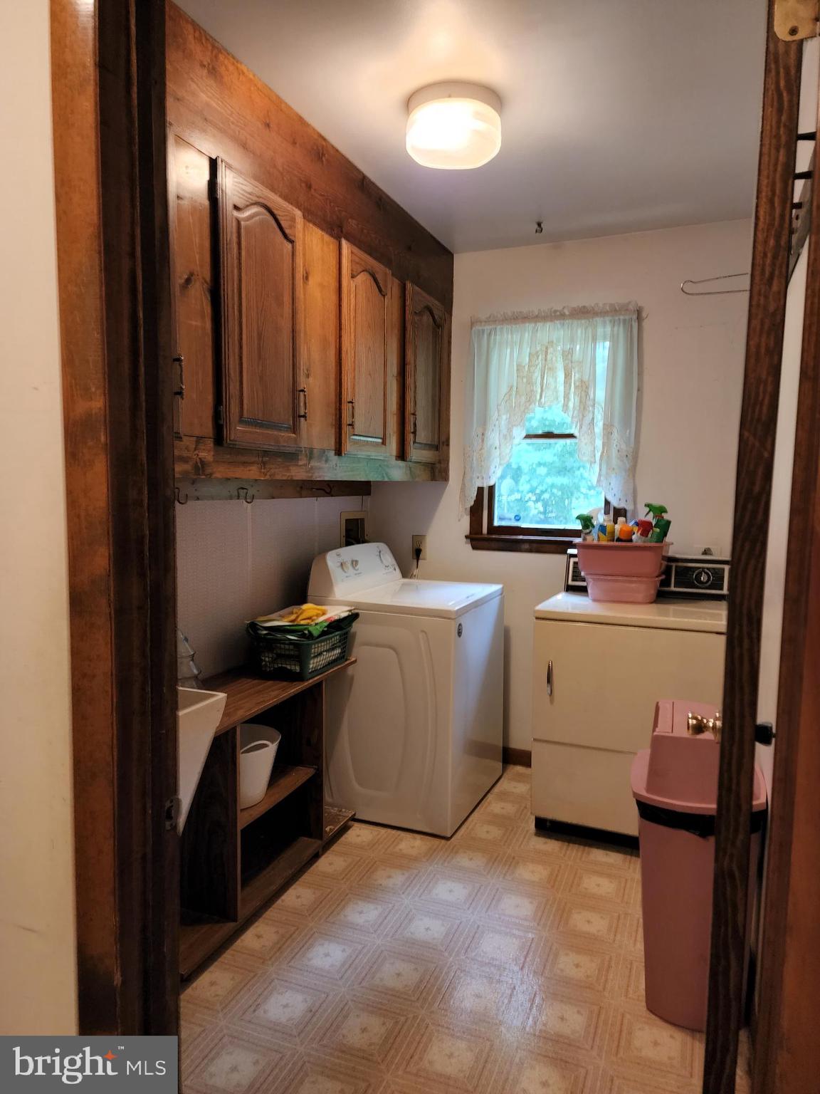 262 Meany Road Wrightstown, NJ 08562 - Photo 19 of 28 Laundry Room