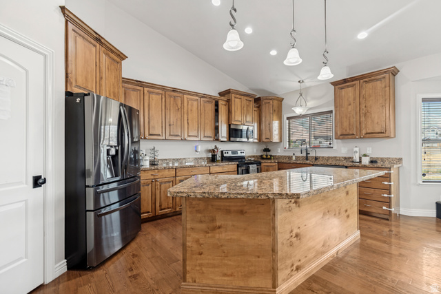 7296 Ridge Road Lake Point, UT 84074 - Photo 10 of 54 Kitchen