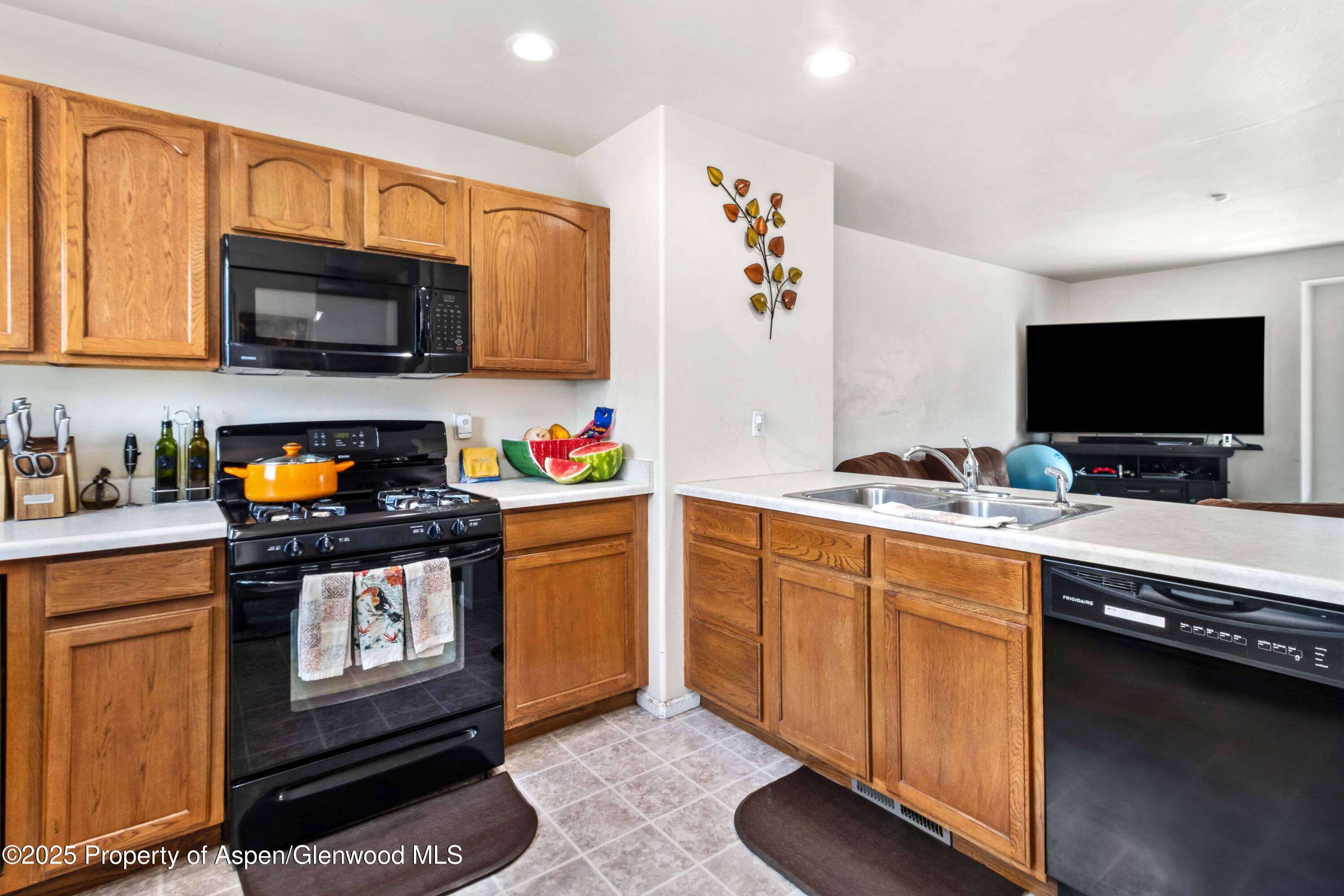 2433 Pine Lane Rifle, CO 81650 - Photo 11 of 20 18