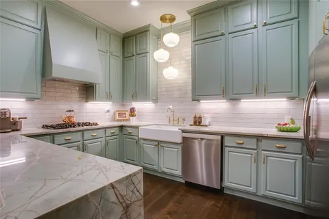 $875,000 | 2848 Woodside Street, Unit 7A, Dallas, TX 75204