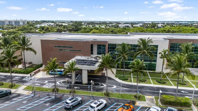 $440,000 | 5345 Southeast 52nd Avenue, Stuart, FL 34997