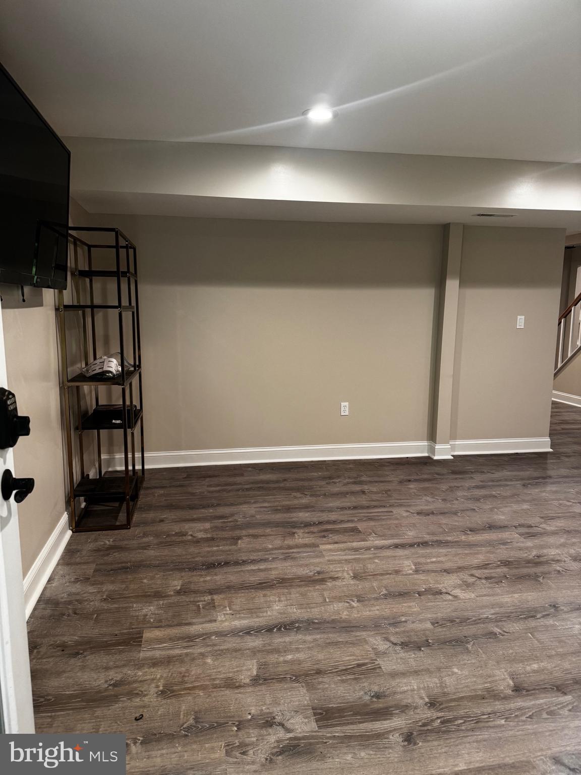 7656 Kindler Road Laurel, MD 20723 - Photo 7 of 18 Living room
