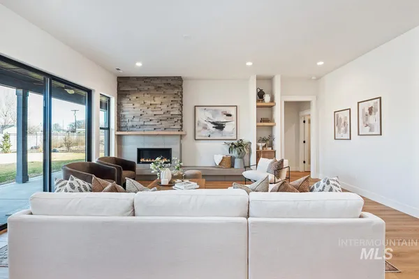 $819,900 | 7168 East Chicken Hawk Loop, Nampa, ID 83686