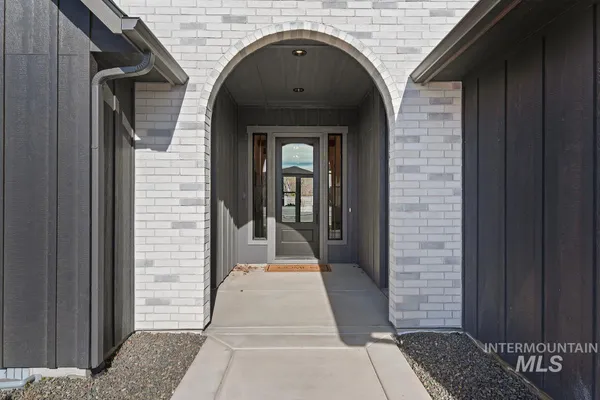 $819,900 | 7168 East Chicken Hawk Loop, Nampa, ID 83686