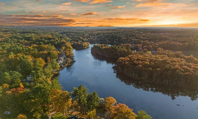 $350,000 | 33 Lakeview Avenue, Bellingham, MA 02019