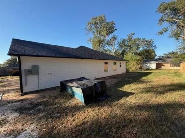$299,900 | 623 North Weldon Street, Frankston, TX 75763