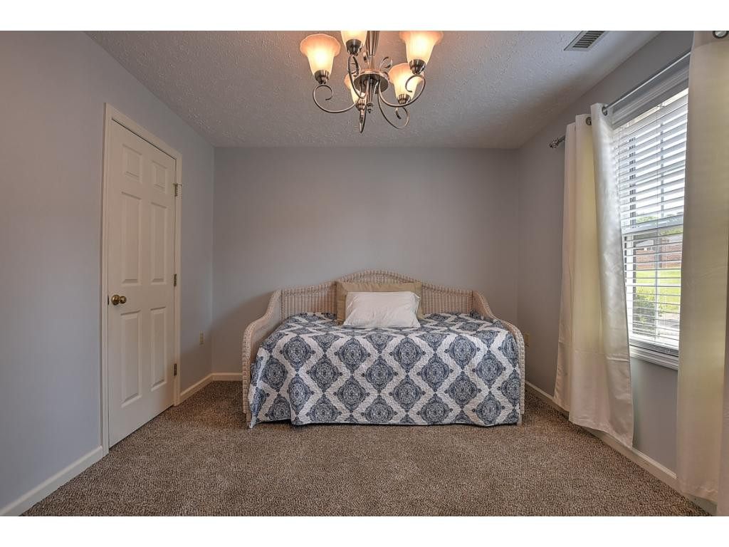 502 Hickory Road Bristol, TN 37620 - Photo 12 of 28 Photo 14