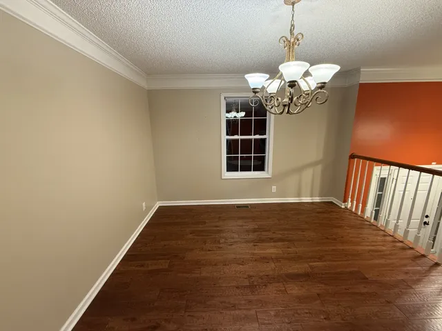 $2,400 | 1512 Barrywood Circle West, Clarksville, TN 37042