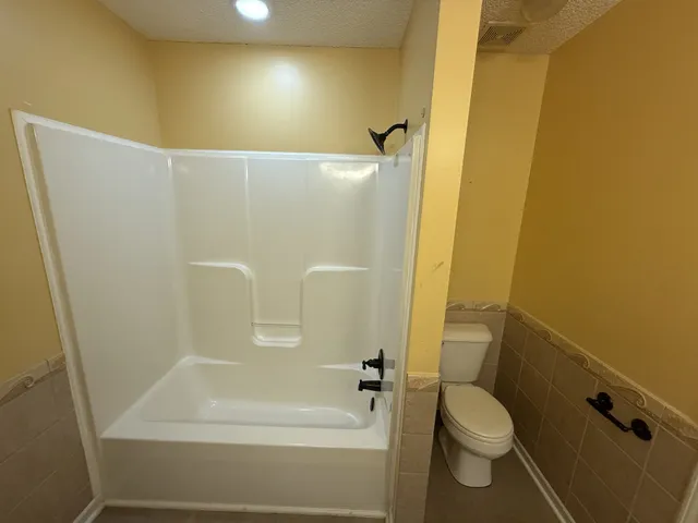 $2,400 | 1512 Barrywood Circle West, Clarksville, TN 37042