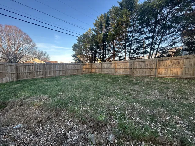 $2,400 | 1512 Barrywood Circle West, Clarksville, TN 37042