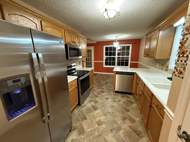 $2,400 | 1512 Barrywood Circle West, Clarksville, TN 37042