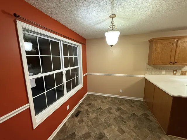 $2,400 | 1512 Barrywood Circle West, Clarksville, TN 37042