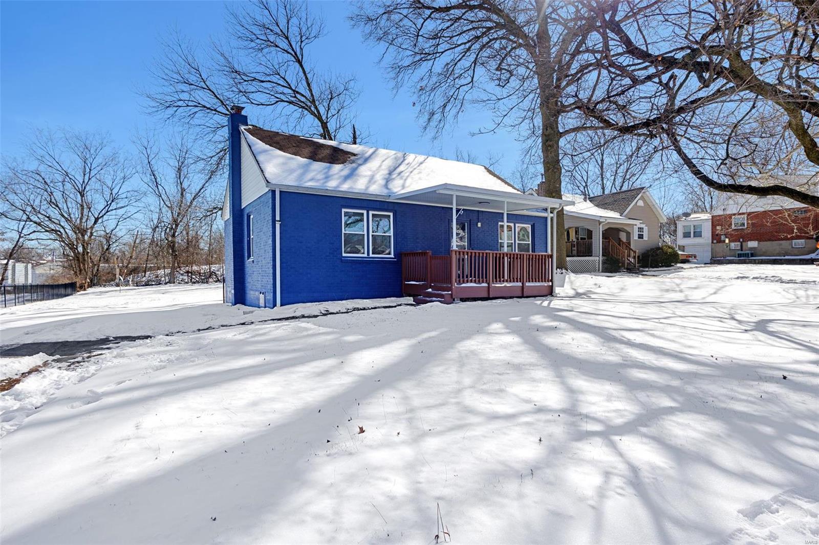 2434 Walton Road St. Louis, MO 63114 - Photo 1 of 23 Gallery Image 1