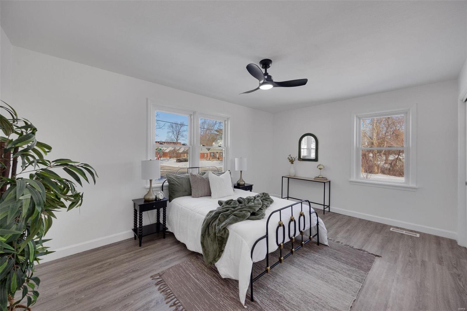 2434 Walton Road St. Louis, MO 63114 - Photo 11 of 23 Gallery Image 11