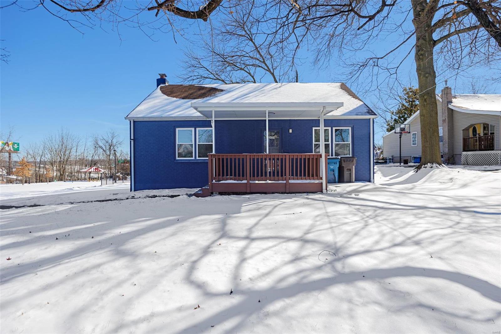 2434 Walton Road St. Louis, MO 63114 - Photo 2 of 23 Gallery Image 2