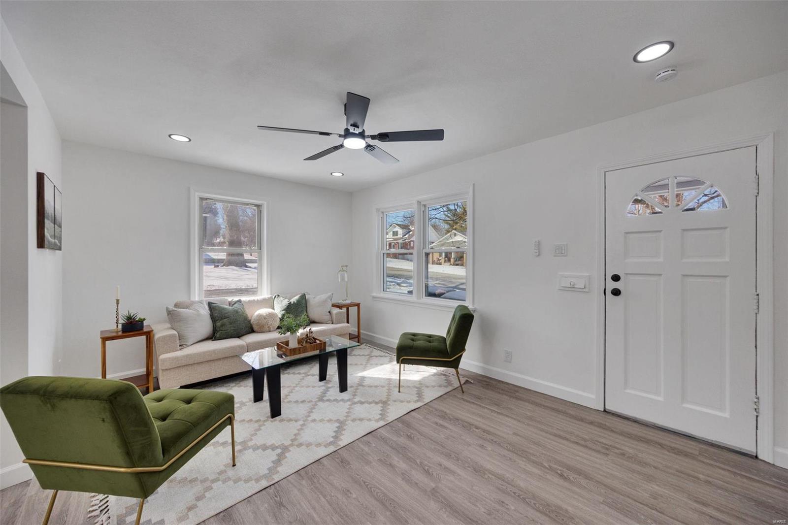 2434 Walton Road St. Louis, MO 63114 - Photo 3 of 23 Gallery Image 3