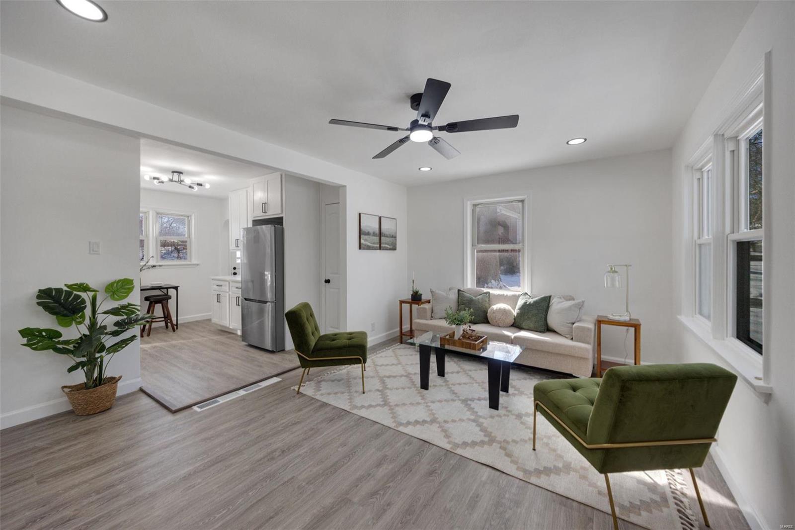 2434 Walton Road St. Louis, MO 63114 - Photo 4 of 23 Gallery Image 4
