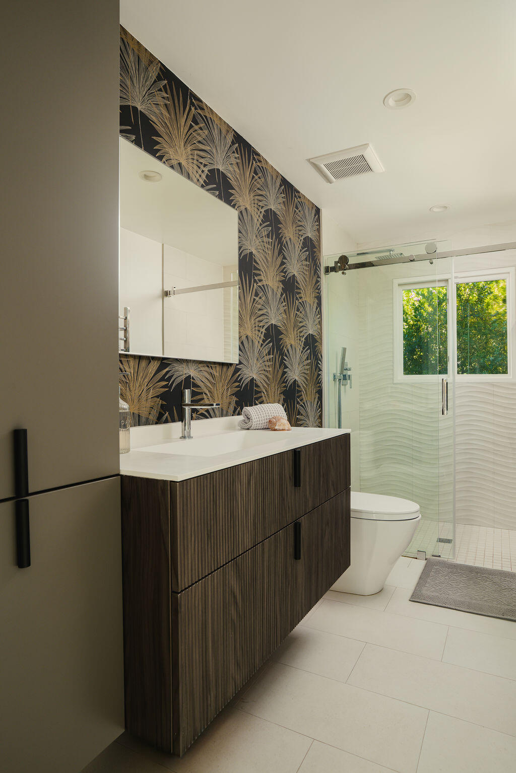 415 Yankee Farm Road Santa Barbara, CA 93109 - Photo 14 of 25 Curated Luxury Guest Bath