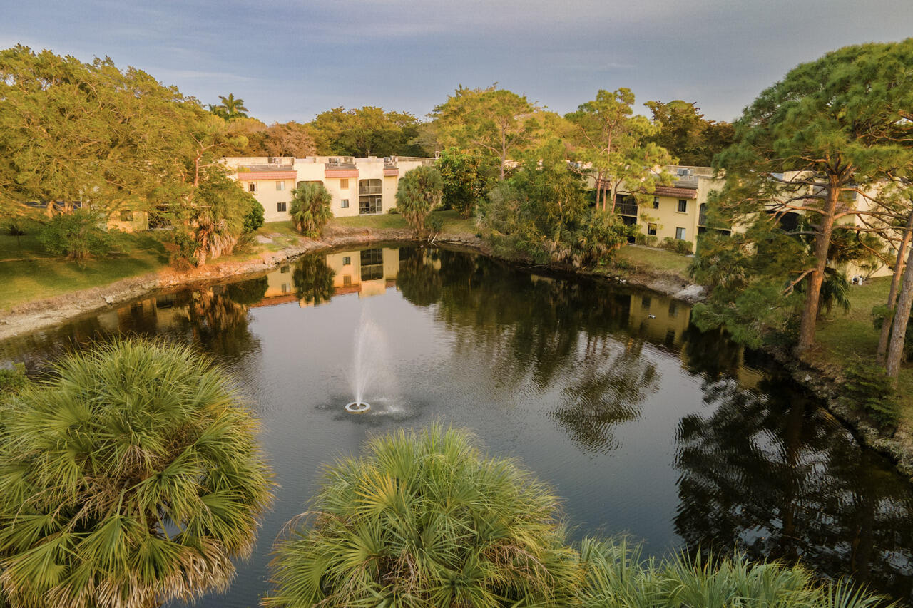 930 Southwest 9th St Circle, Unit 205 Boca Raton, FL 33486 - Photo 2 of 38 4