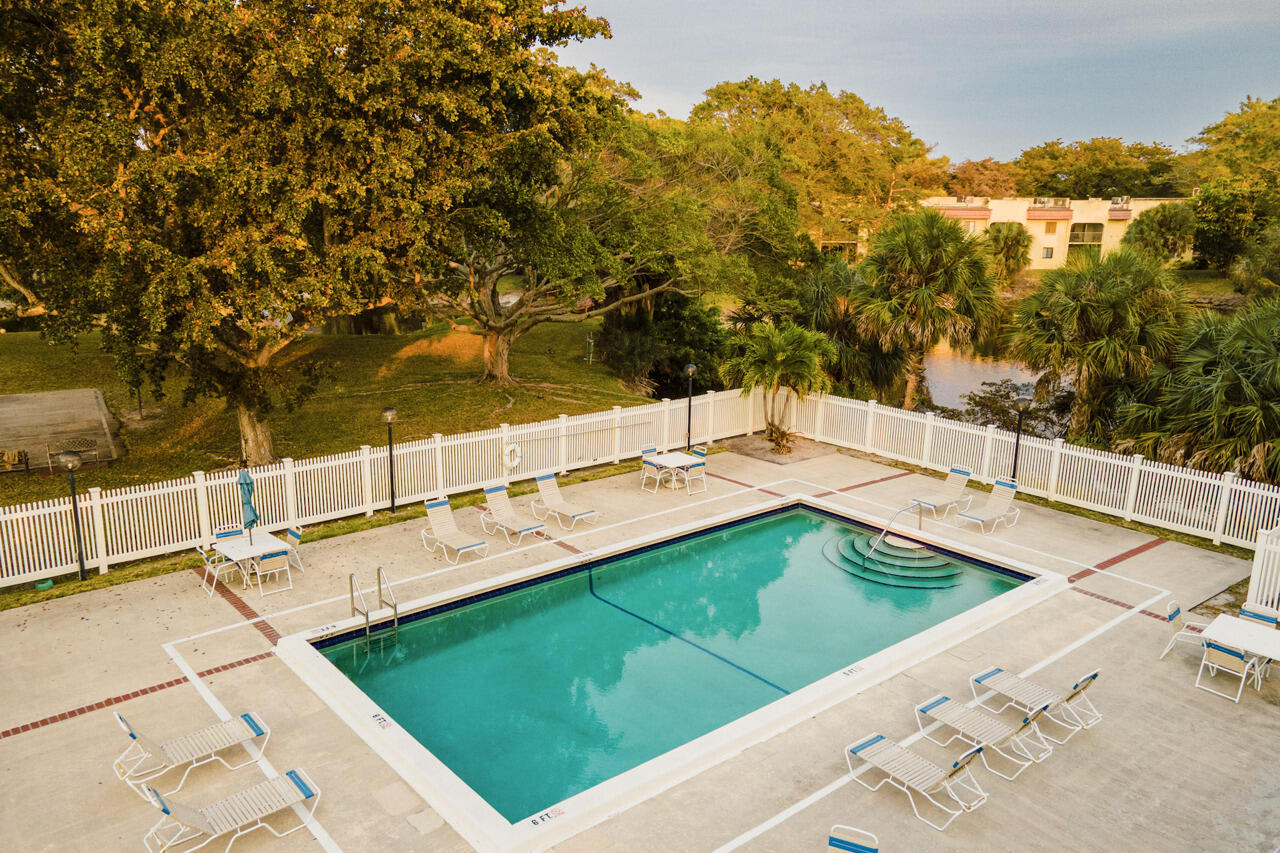 930 Southwest 9th St Circle, Unit 205 Boca Raton, FL 33486 - Photo 23 of 38 5