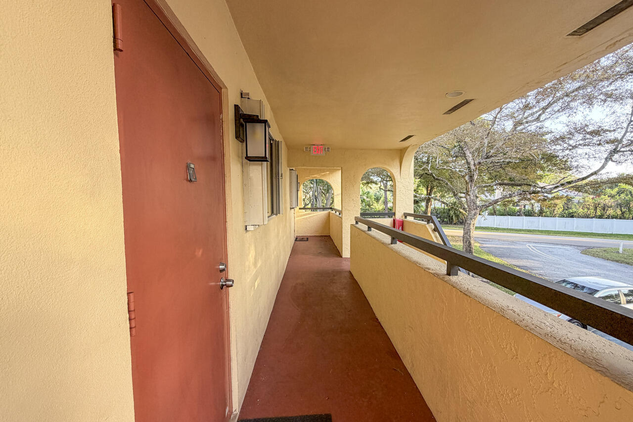 930 Southwest 9th St Circle, Unit 205 Boca Raton, FL 33486 - Photo 27 of 38 7