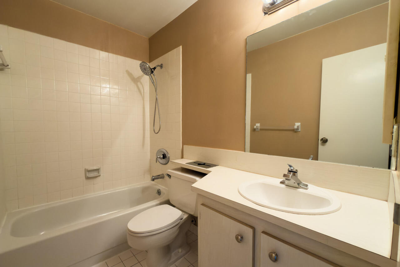 930 Southwest 9th St Circle, Unit 205 Boca Raton, FL 33486 - Photo 29 of 38 18