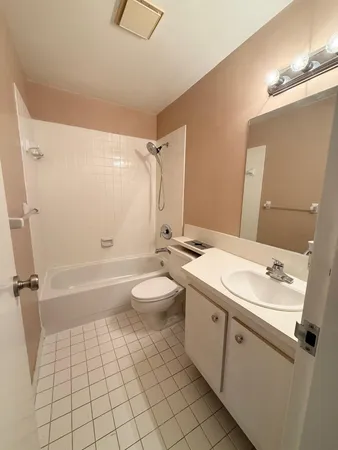 $2,100 | 930 Southwest 9th St Circle, Unit 205, Boca Raton, FL 33486