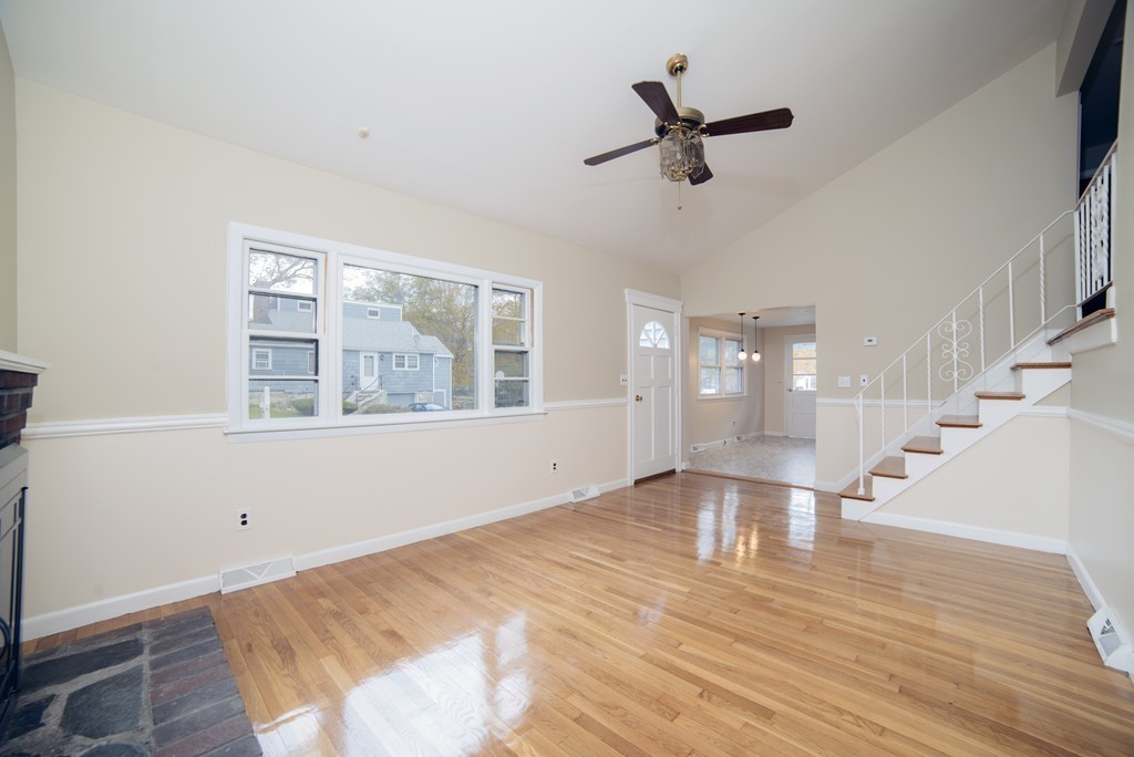 21 Woodlawn Road Randolph, MA 02368 - Photo 11 of 28 Gallery Image 11