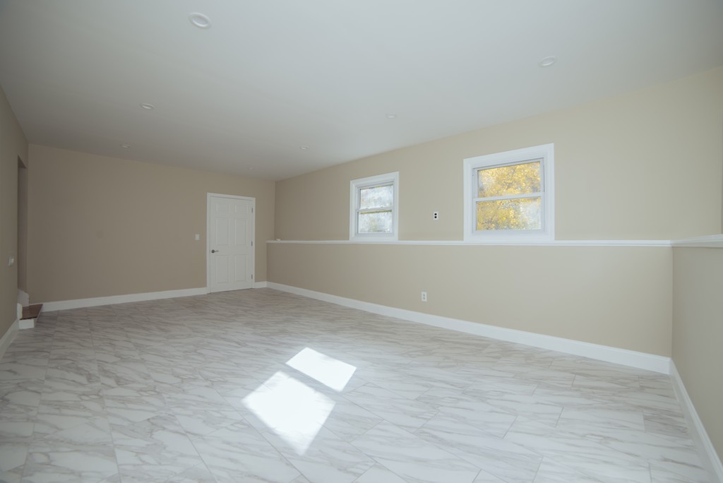 21 Woodlawn Road Randolph, MA 02368 - Photo 14 of 28 Gallery Image 14