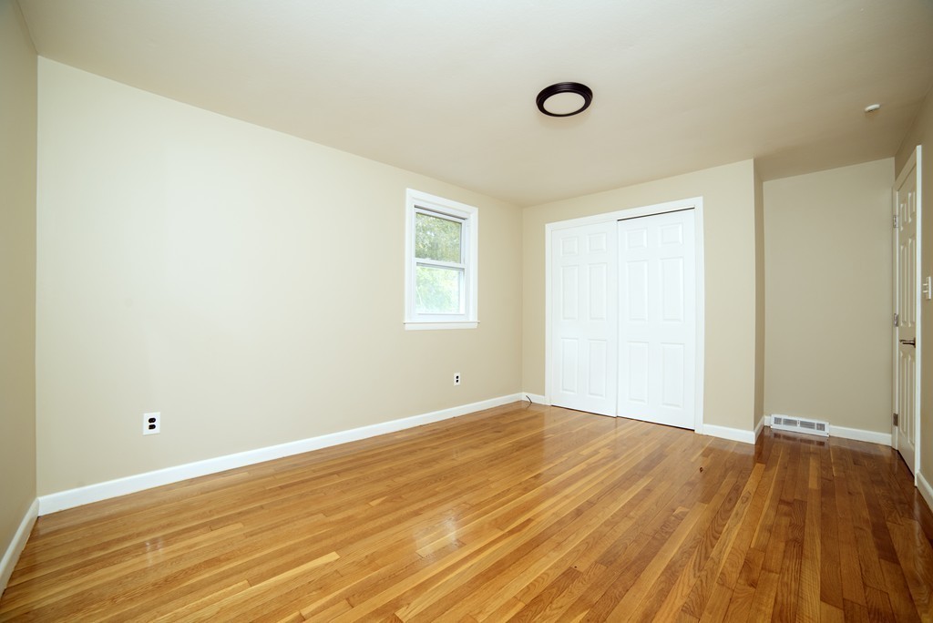 21 Woodlawn Road Randolph, MA 02368 - Photo 19 of 28 Gallery Image 19