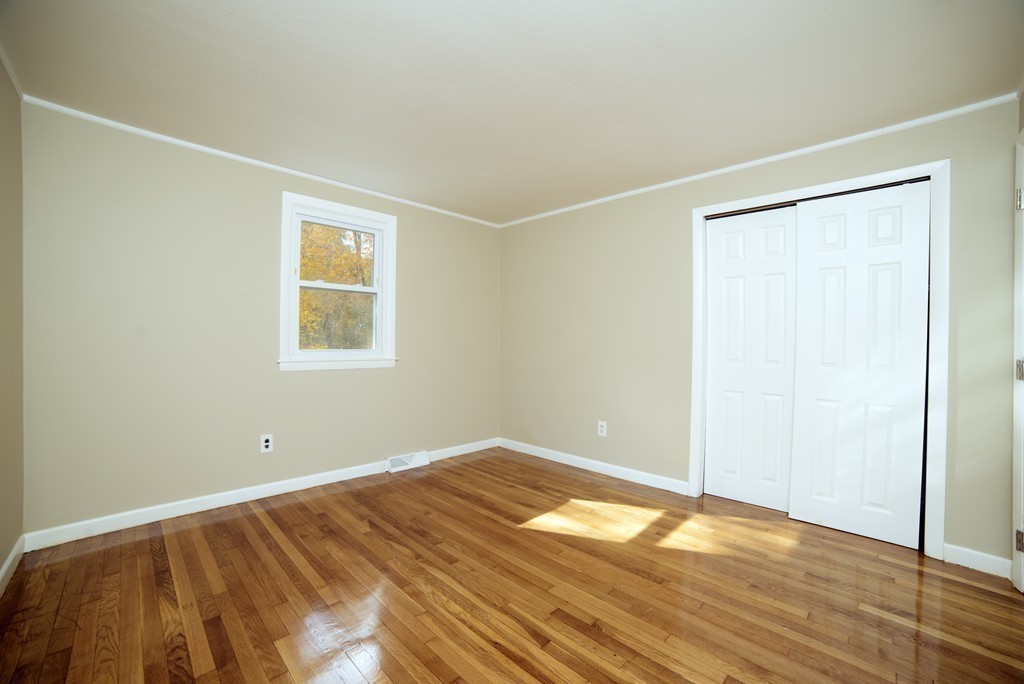 21 Woodlawn Road Randolph, MA 02368 - Photo 21 of 28 Gallery Image 21