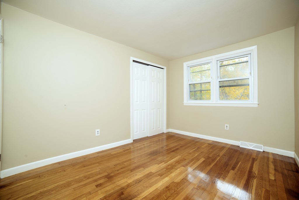 21 Woodlawn Road Randolph, MA 02368 - Photo 22 of 28 Gallery Image 22