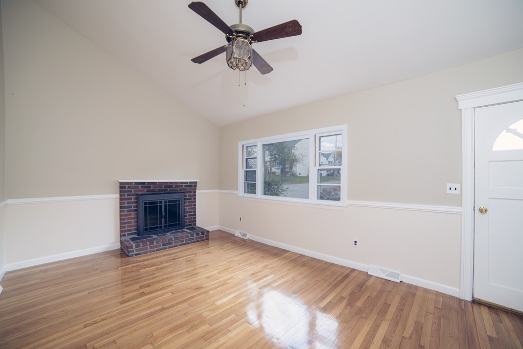 21 Woodlawn Road Randolph, MA 02368 - Photo 10 of 28 Gallery Image 10