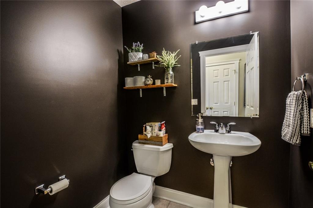 664 Riverside Drive, Unit 2F Beaver, PA 15009 - Photo 19 of 24 Powder room on the main level