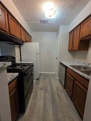 $995 | 2501 Gulf Freeway, Unit 255D, Dickinson, TX 77539