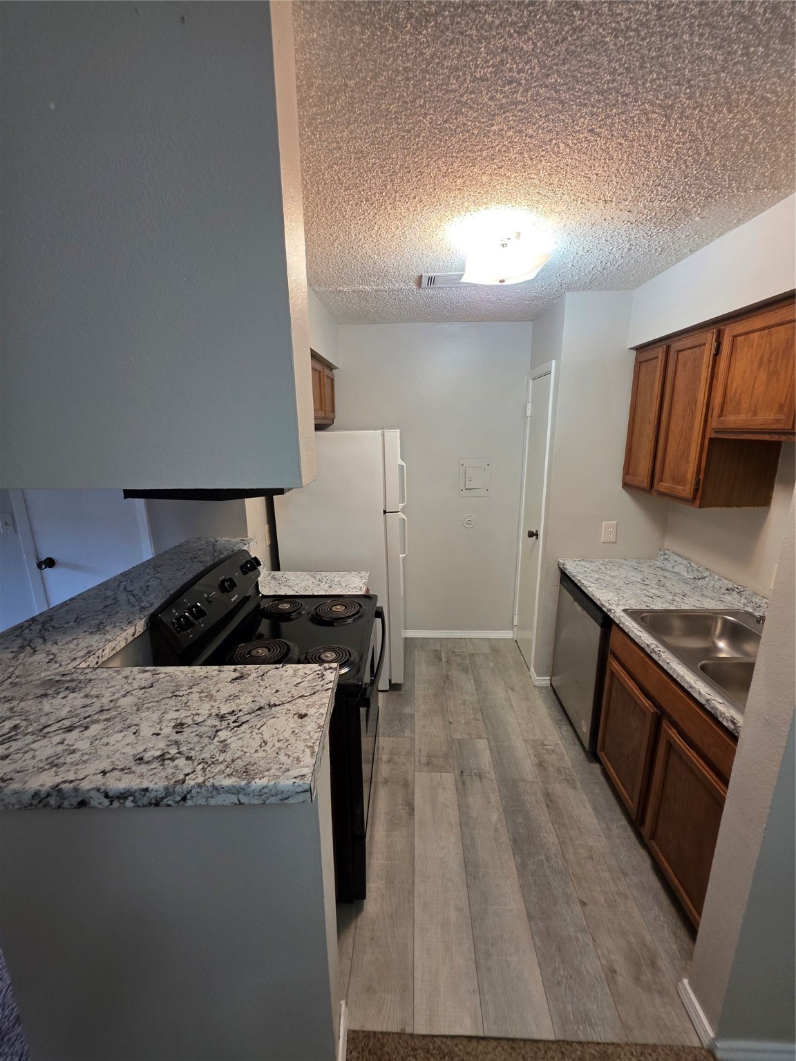 2501 Gulf Freeway, Unit 255D Dickinson, TX 77539 - Photo 3 of 9