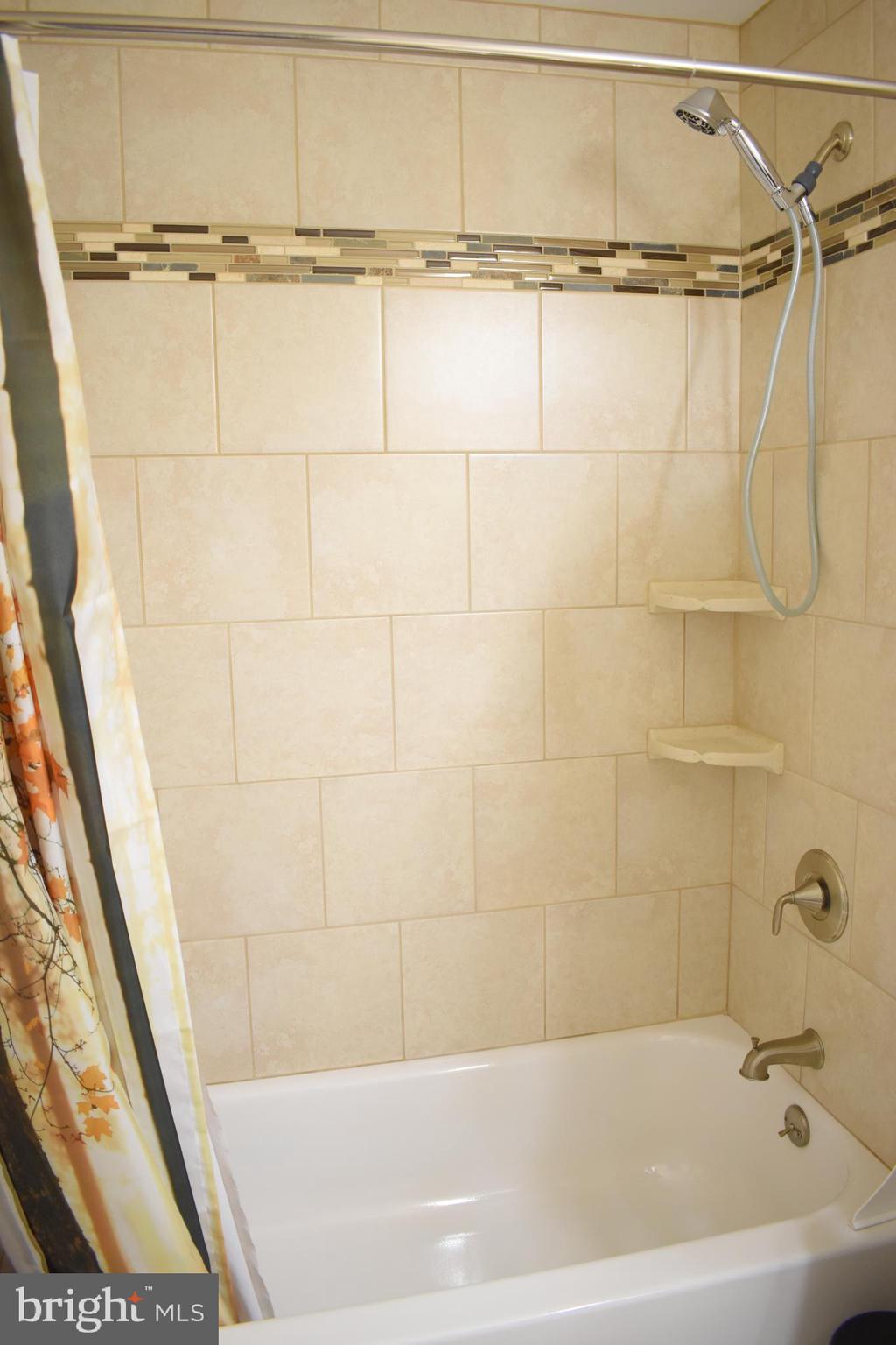 1311 4th Road Baltimore, MD 21220 - Photo 18 of 23 2nd bath (full)