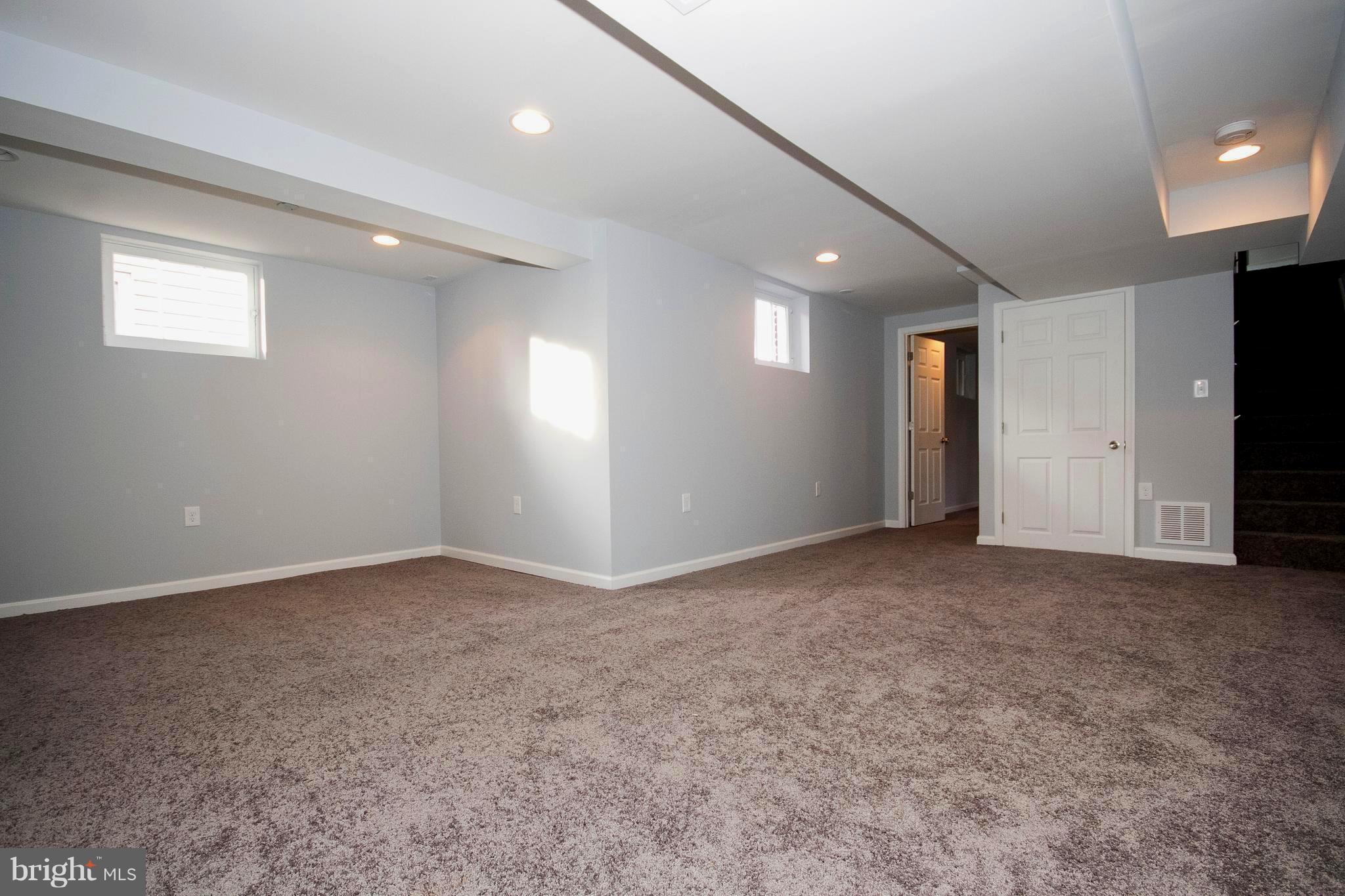 800 Warwick Road Baltimore, MD 21229 - Photo 22 of 30 Renovated from top to bottom!