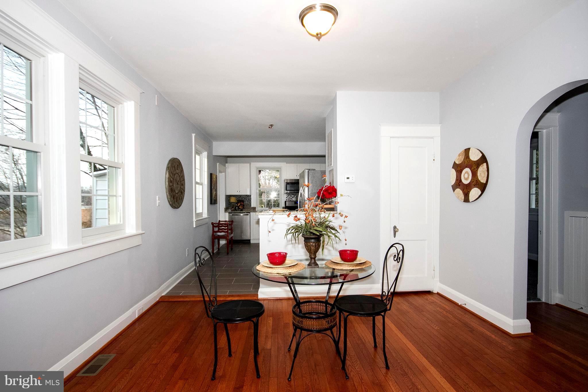 800 Warwick Road Baltimore, MD 21229 - Photo 8 of 30 Dining room looks into kitchen and living room