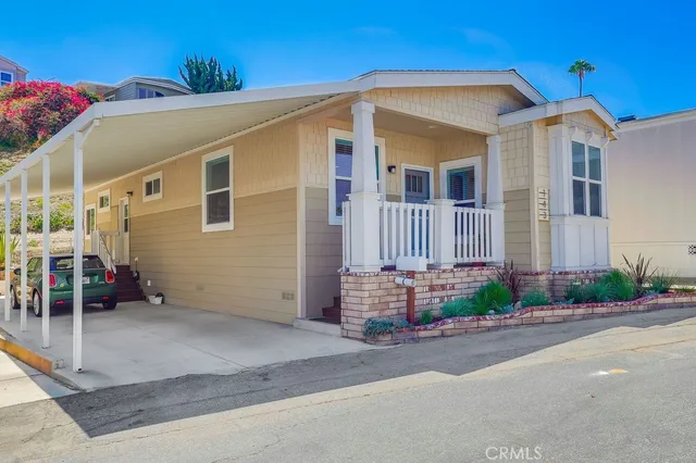 $299,000 | 2550 Pacific Coast Highway, Unit 143, Torrance, CA 90505