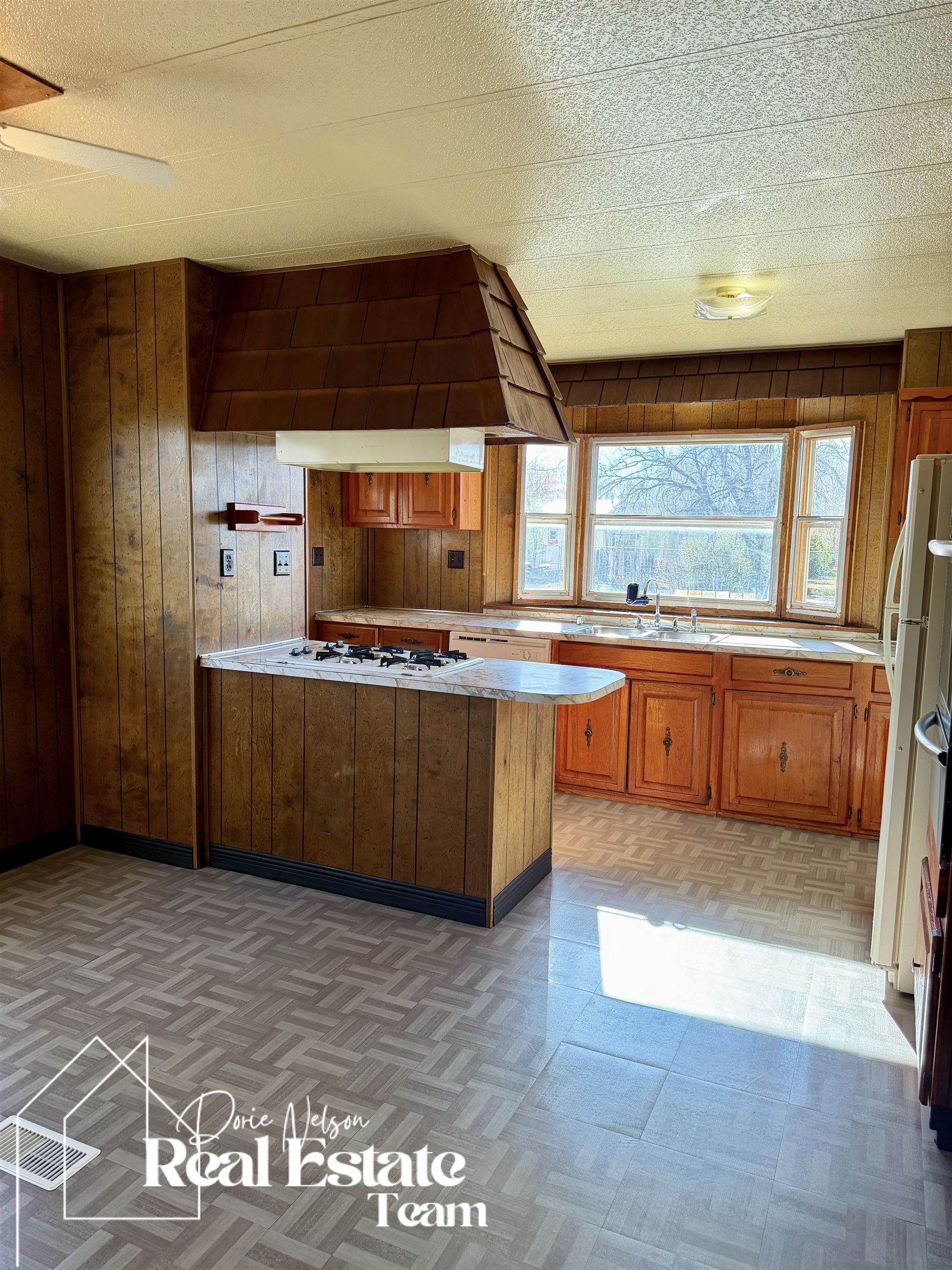 601 Harding Avenue Mills, WY 82604 - Photo 2 of 24