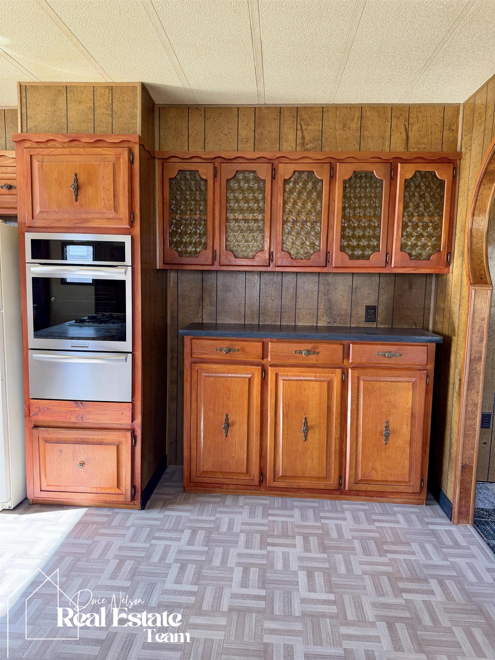 601 Harding Avenue Mills, WY 82604 - Photo 3 of 24