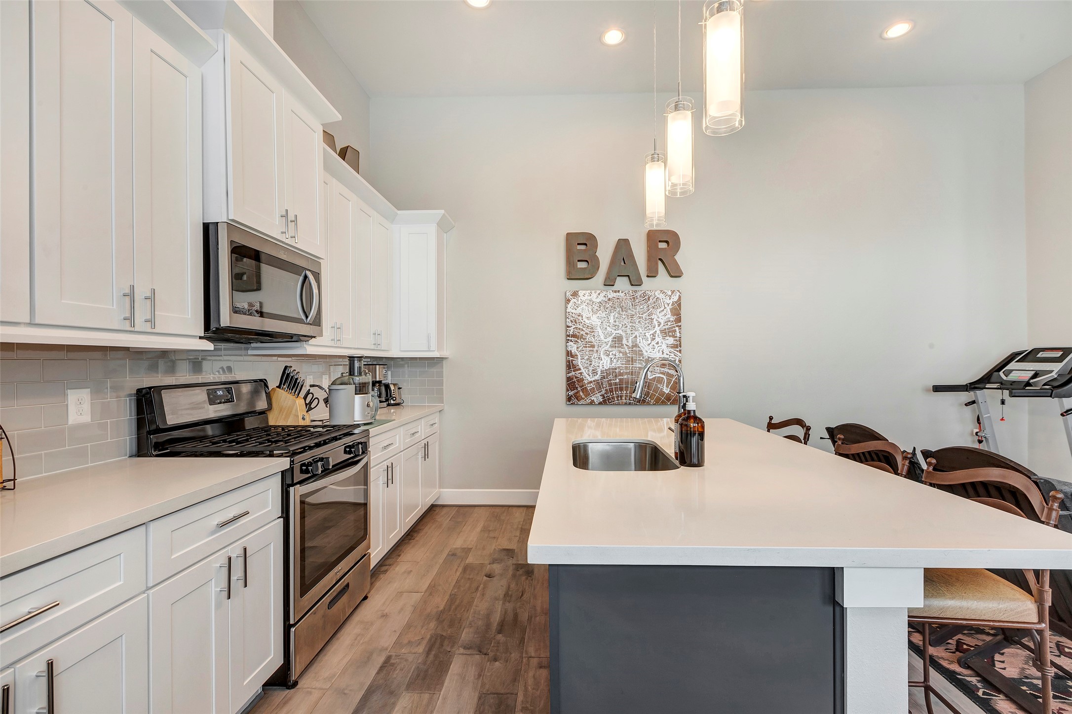4450 West Tidwell Road, Unit C Houston, TX 77091 - Photo 8 of 35 Gallery Image 8