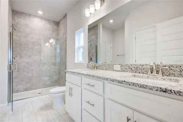 a view of an empty room with closet