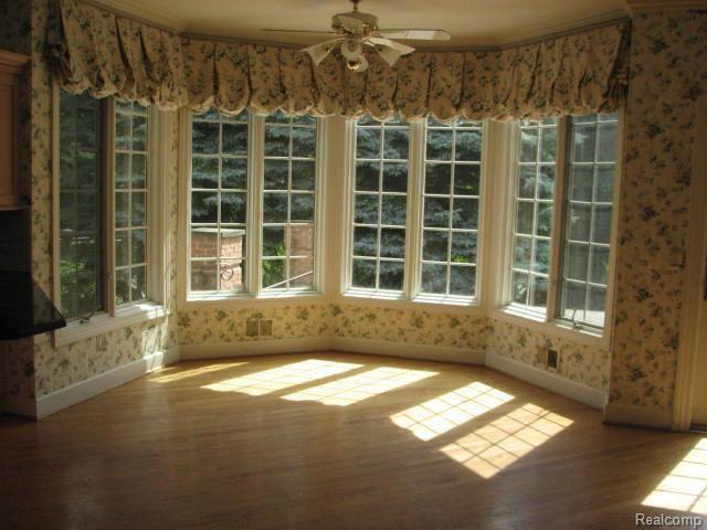 3607 Walnut Brook Drive Rochester, MI 48309 - Photo 4 of 11 Dining Room