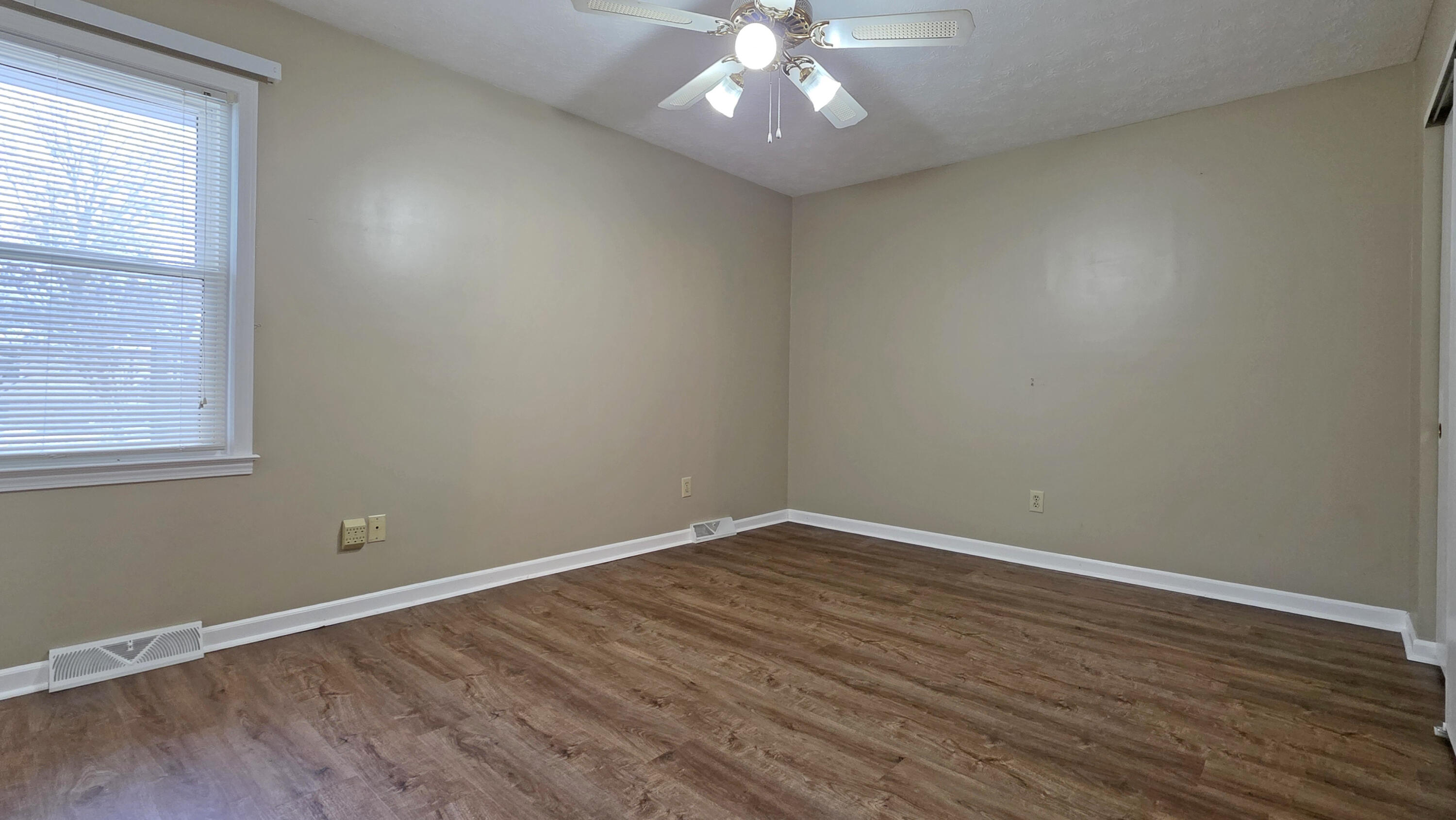 1033 Wedgewood Road Lexington, KY 40514 - Photo 14 of 32 28