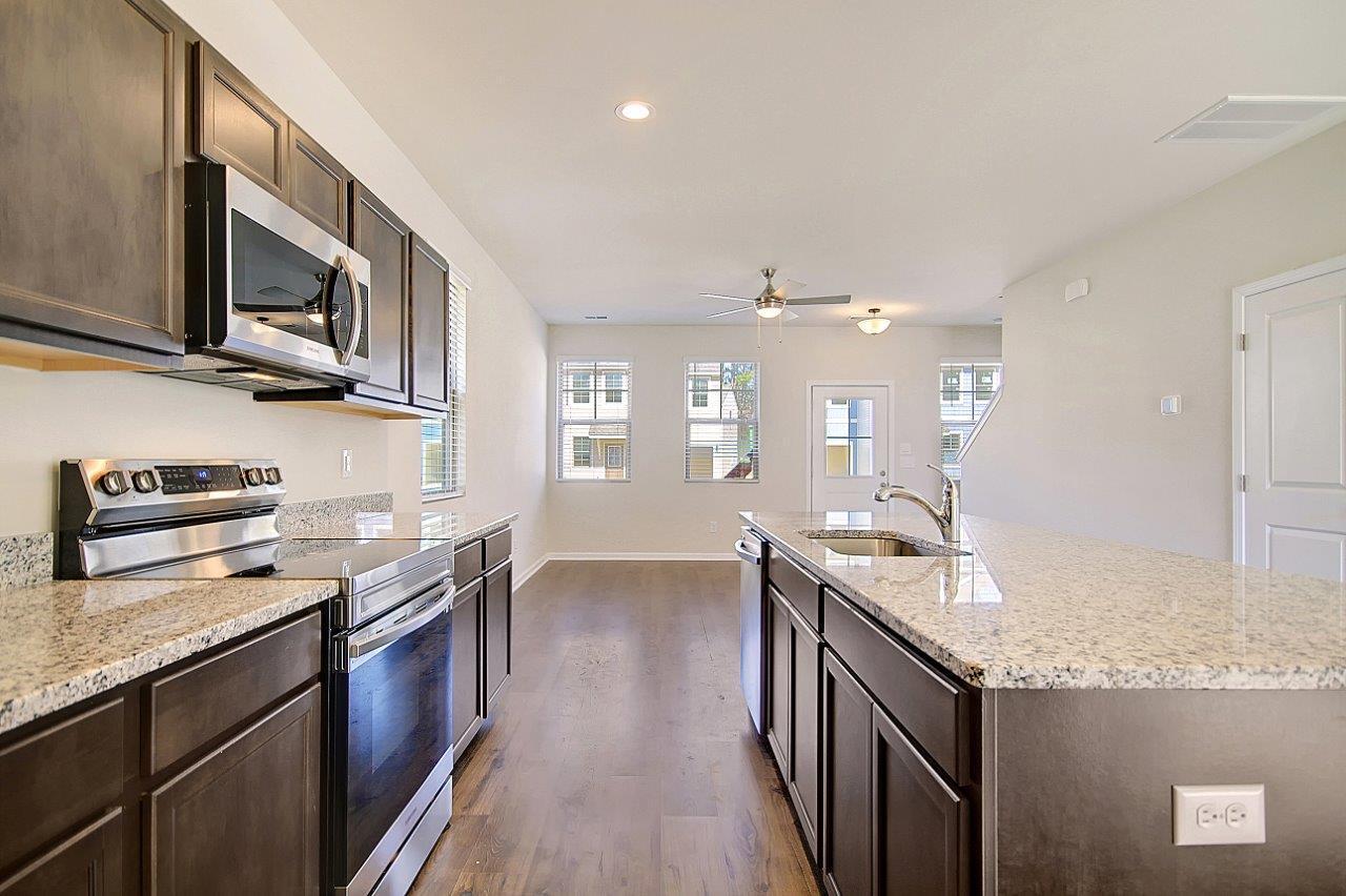 1021 Berry Patch Way Summerville, SC 29485 - Photo 5 of 8 NIC_1005_KTN_04